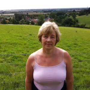 Oh putain, j’ai tellement envie de sentir des mains baladeuses sur moi ce soir… Céline - rencontre-ronde-champigny-sur-marne-V2uh