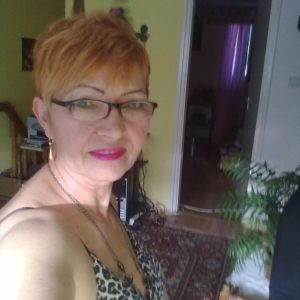 Baiser gentiment dans le Morbihan Magali - rencontre-Cougar-Lorient