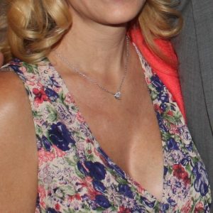 Emilie - rencontre-Milf-Calais