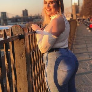 Julie - rencontre-Milf-Toulon