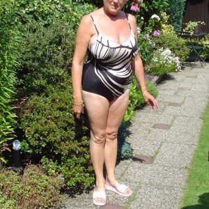 63 ans et une envie de chaleur humaine Elena - rencontre-MILF-Belfort