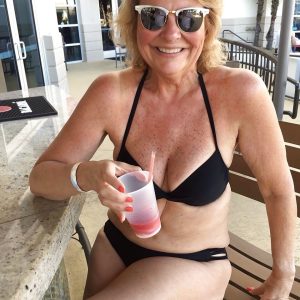 Entre pragmatisme et douceur, un instant à partager Daphne - rencontre-Milf-Massy