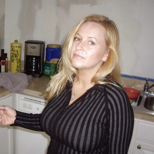 Préfère les étreintes aux emojis 😏 Léa - rencontre-Milf-Villejuif